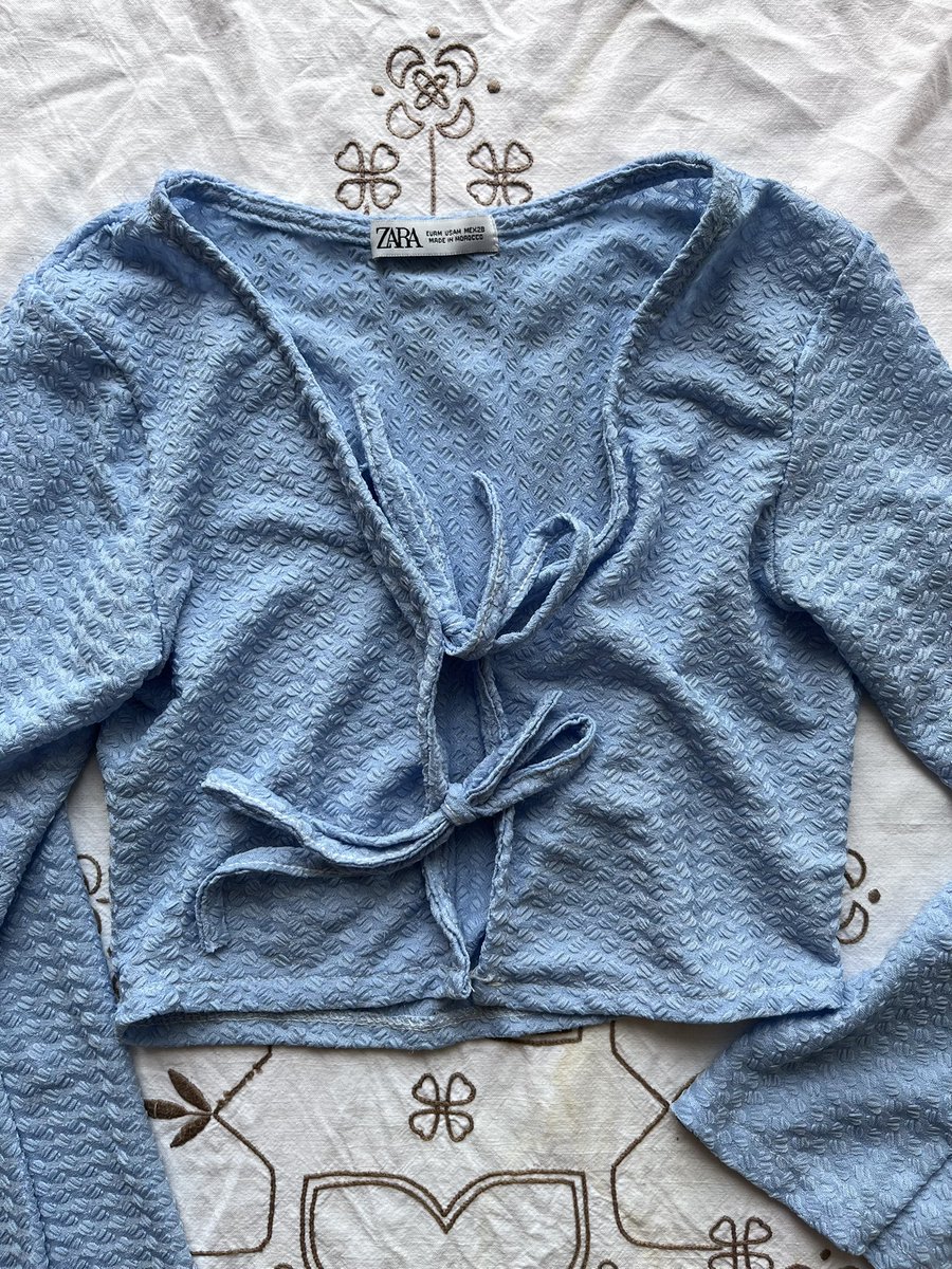 🧚🏻‍♀️ 𝑙𝑙.𝐿𝑖𝑡𝑡𝑙𝑒_𝐿𝑎𝑐𝑒✿ 🤍𓈒 𓈒 
อก : 30
ยาว : 15
ตำหนิ : -
𝑷𝒓𝒊𝒄𝒆 :  𝟔𝟎 𝒃𝒂𝒉𝒕

#เสื้อผ้ามือสอง #ส่งต่อเสื้อผ้ามือสอง #ส่งต่อเสื้อผ้ามือสอง #เสื้อผ้าน่ารัก #สายเดี่ยวลูกไม้ #เสื้อผ้าy2k #เสื้อผ้ามือ2