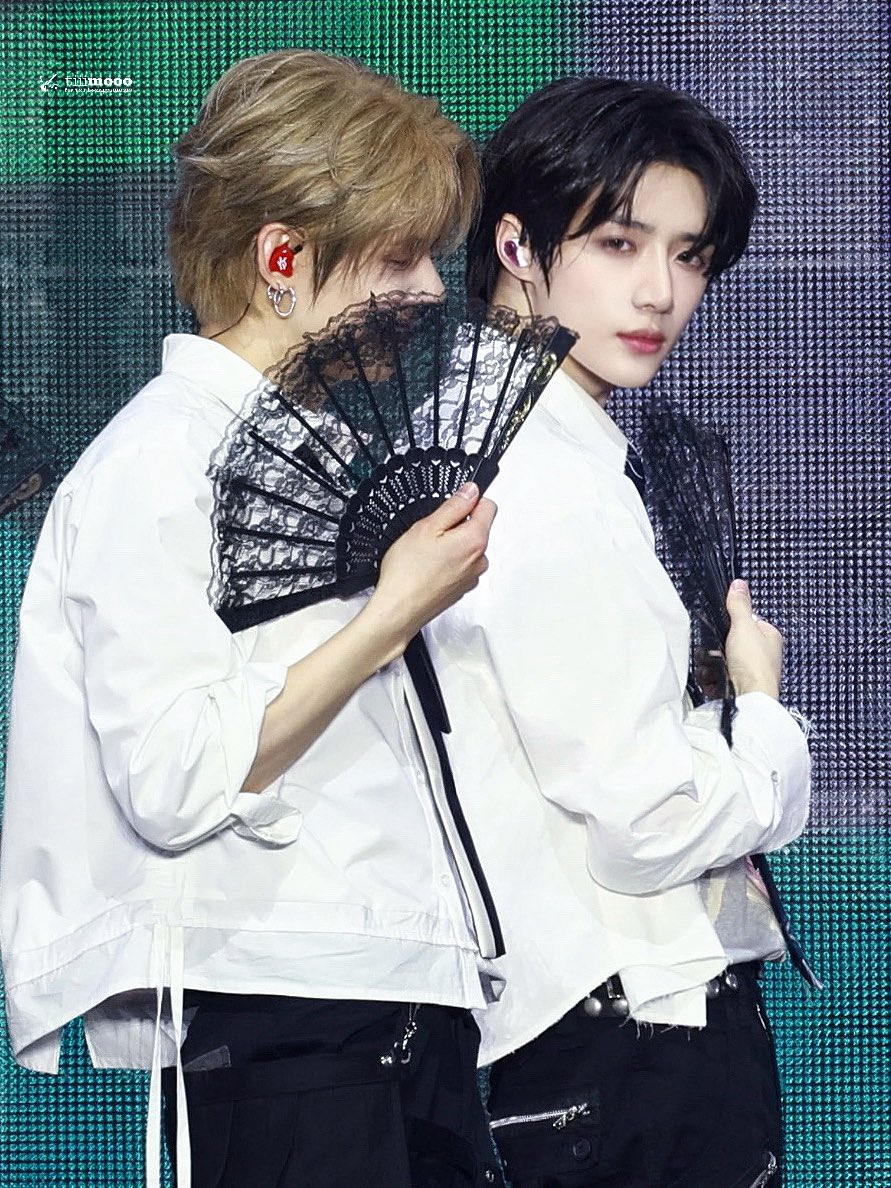 130trbl010313's tweet photo. 260227 🦊🧸🪭

#범규 #연준 #투모로우바이투게더
#BEOMGYU #YEONJUN #TOMORROW_X_TOGETHER
#ボムギュ #ヨンジュン https://t.co/Xg8uGQNzW6