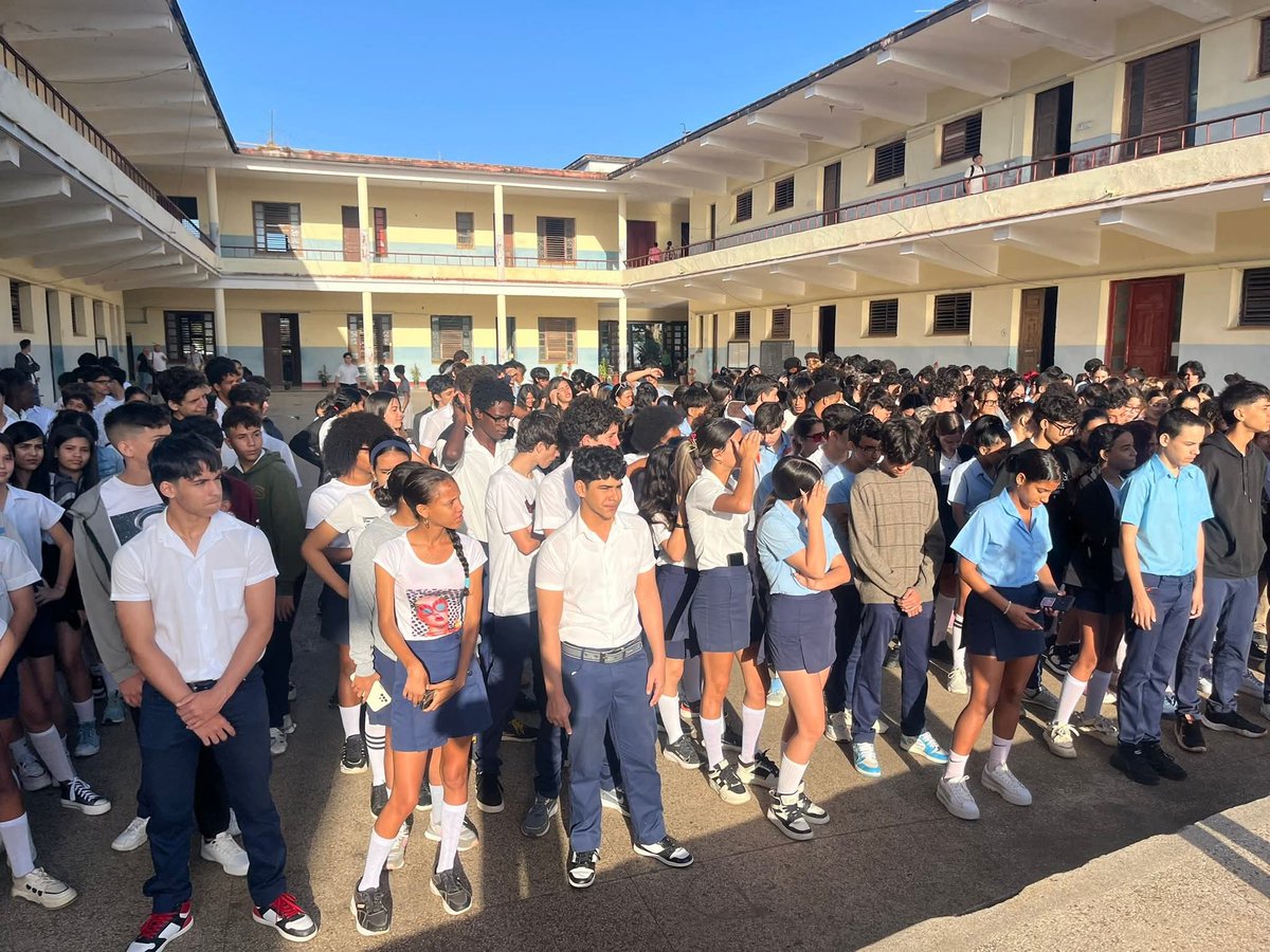 MavisPino's tweet photo. En #EducacionAvileña este 11 de marzo, los institutos preuniversitarios Nguyen Van Troi y Roberto Rodríguez Fernández de #Moron honran la memoria de Francisco Gómez Toro en el aniversario de su nacimiento. ¡Su ejemplo perdura! #FEEM #UnaFEEMQueAmaYFunda
#FEEMCuba #UJCdeCuba https://t.co/URnok2Zppj