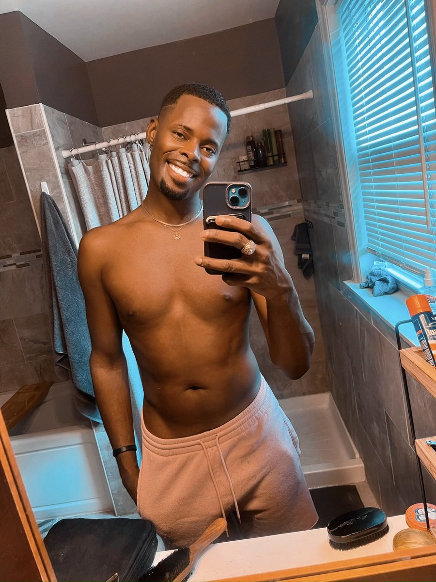 Prince Derek Doll ™ tweet media