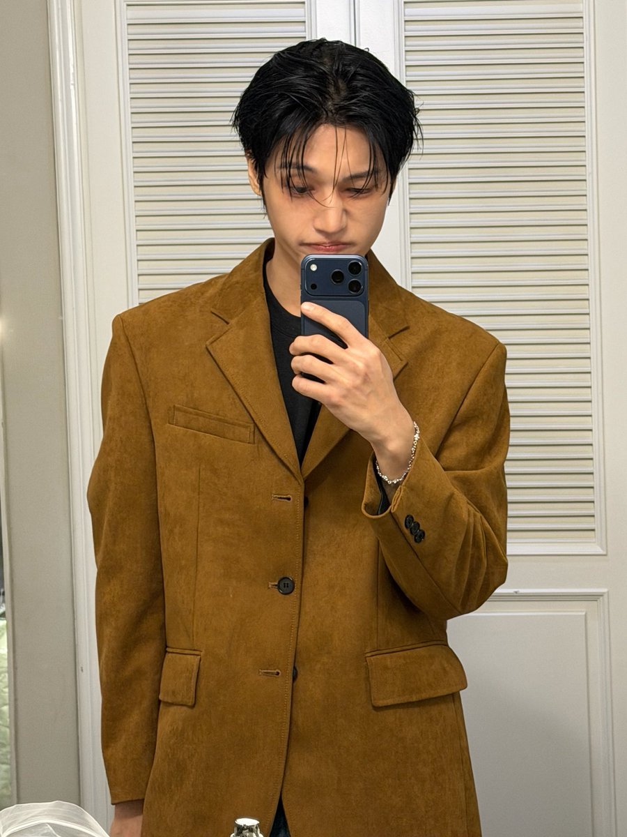 JWY safe place tweet media