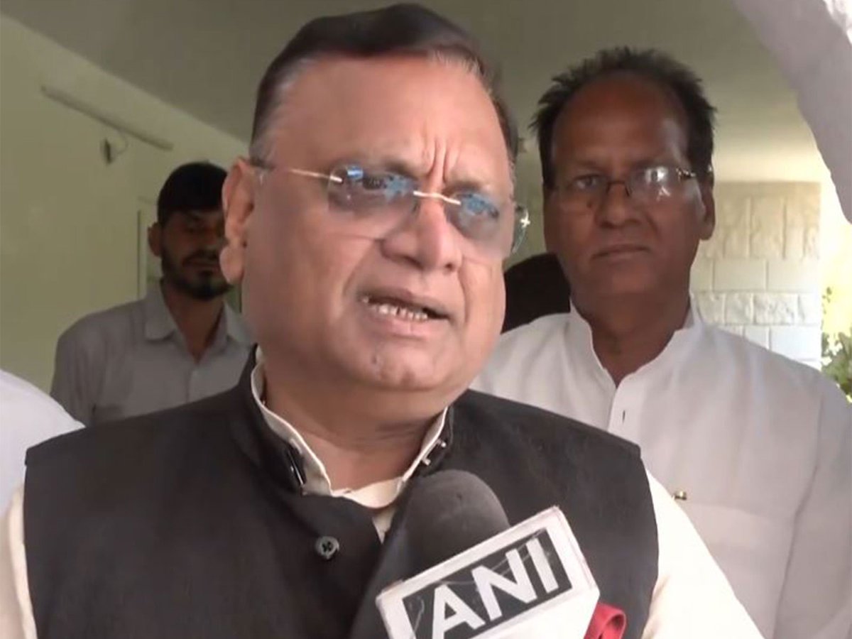 ani_digital's tweet image. "Atmosphere of scarcity is being created": Avinash Pande criticises Centre over commercial LPG cylinder shortage

Read @ANI Story | aninews.in/news/national/…
#AvinashPande #Centre #LPGcylindershortage