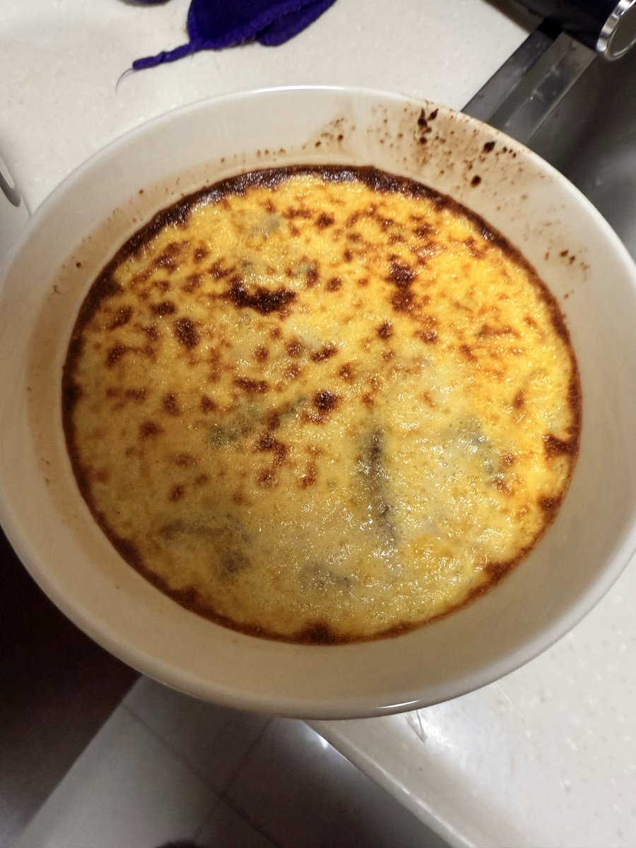 谁叫你天天玩手机缺乏锻炼 tweet media