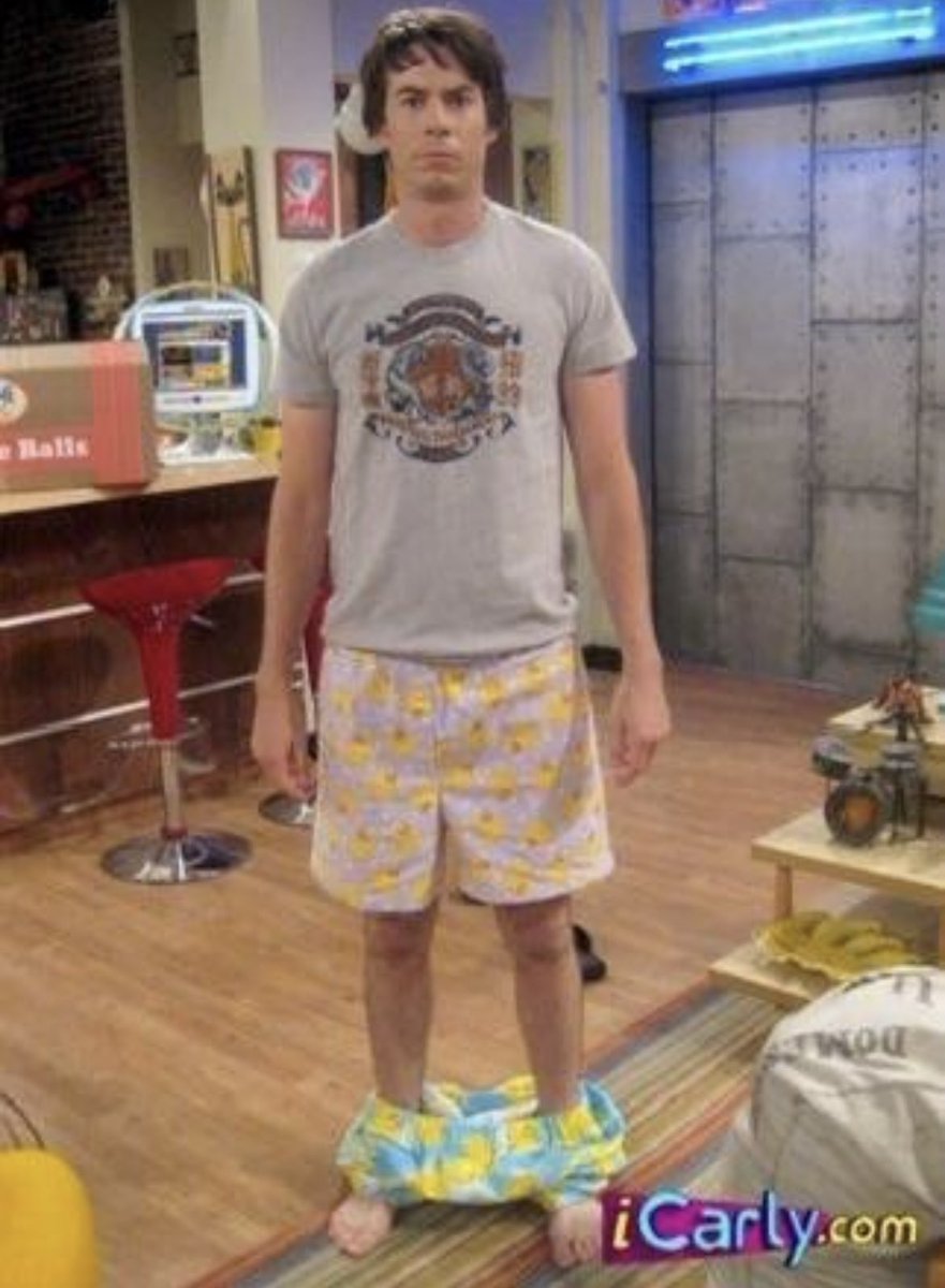 sarah🧪 tweet media