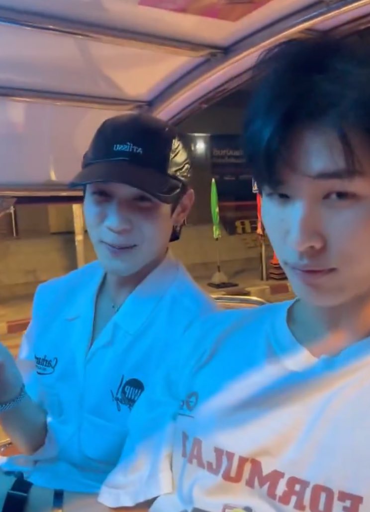 astonorthiveva's tweet photo. SURFJAVA WITH AJINOMOTO #AjinomotoQuickMealxSKSJ 
#SurfJava #swensurf #javabh 
 https://t.co/PVVkTn0NEh

💬 Java is stubborn, how does P'Surf handle it?
🏄 I'm already the type who indulges him. If he wants something, just act cute a bit, and I'll indulge everything
🐣 I indulge him the same way. Most recently, he wanted to ride a tuk-tuk, and I agreed

//So cutee, they spoil each other ><
