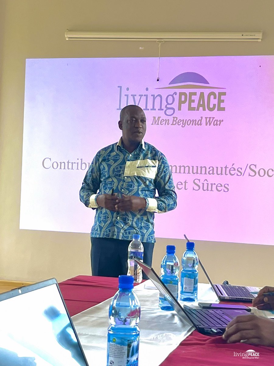 living_inst's tweet photo. Du 3 au 9 mars 2026, #LPI a organisé un atelier de renforcement des capacités sur la Théorie du Changement organisationnel et le Suivi, Évaluation et Apprentissage réunissant le personnel de LPI et des organisations partenaires. 

#PeaceBuilding #MEL #TheoryOfChange #MHPSS https://t.co/JHfRry2fqd