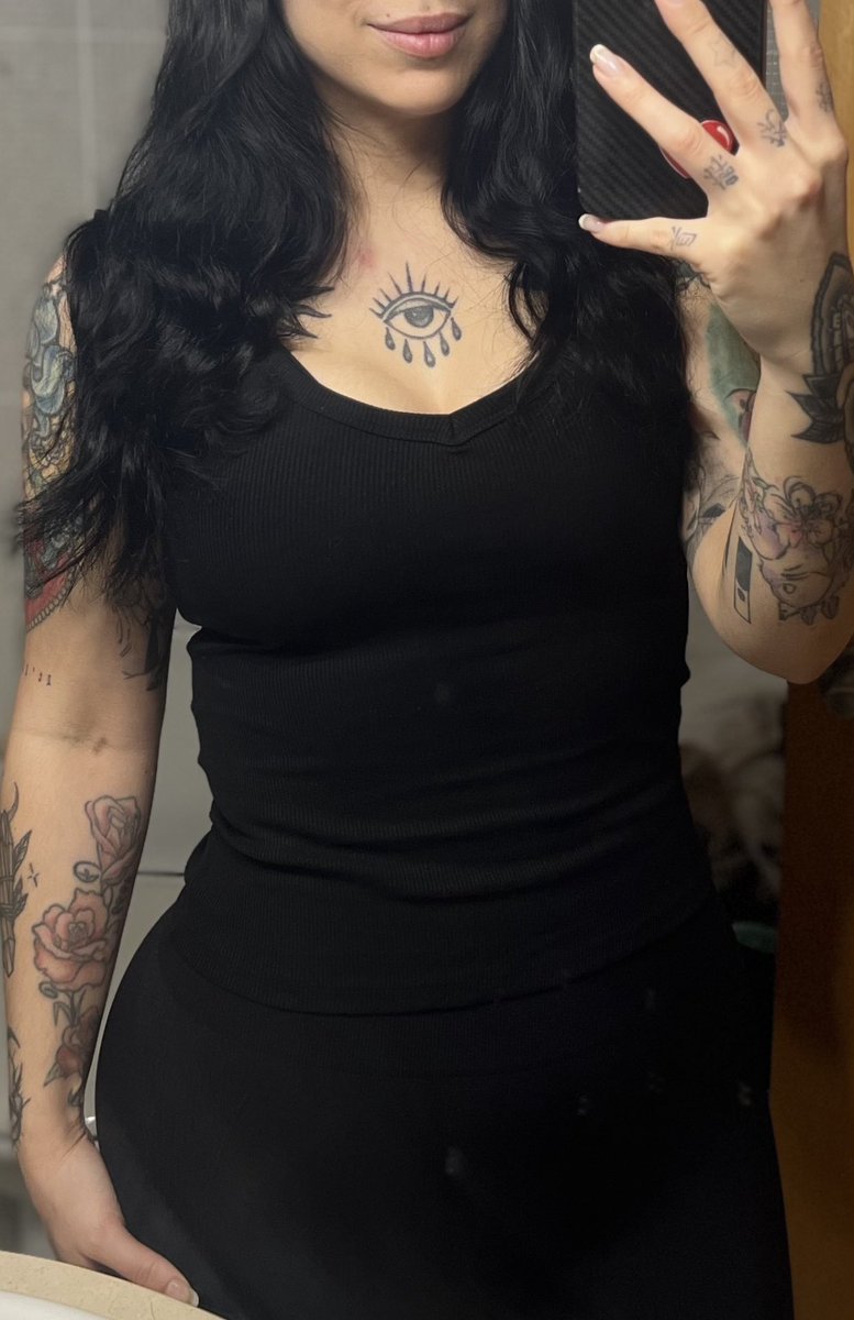 𝑇𝑎𝑛𝑖𝑎♡ tweet media
