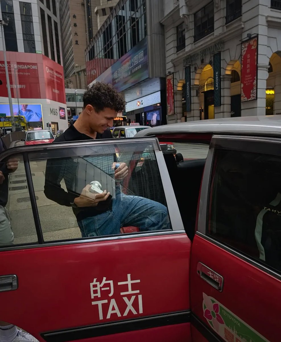NorrisFiles's tweet photo. 📲 | Lando vía un nuevo post en Instagram! 

“24 horas en HK”. https://t.co/azrfZKHsjP