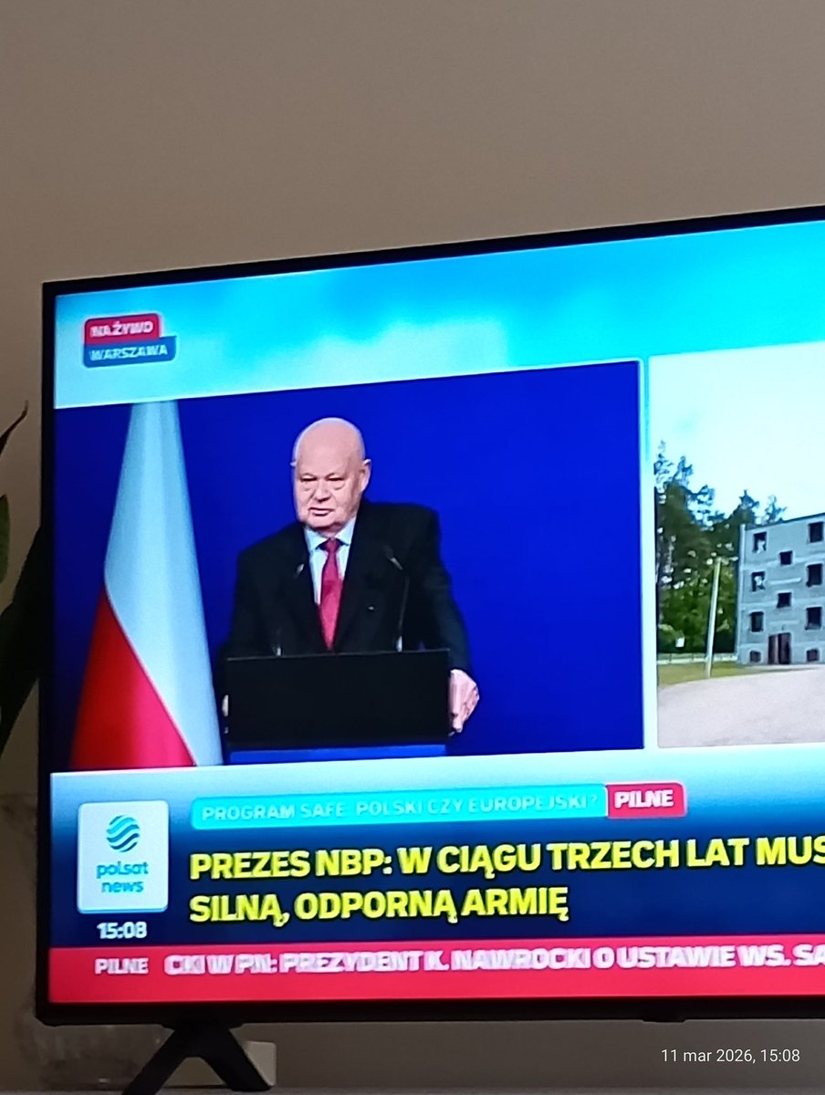 Glapa chyba wygłasza expose🤔 
Wykracza zdecydowanie, całkowicie i bezpowrotnie poza ramy w których pozwala mu działać prawo. Przekracza w sposób niedopuszczalny kompetencje przyznane prezesowi NBP. Nadarza się okazja pozbycia się całej tej mafii gdyż ZAGRAŻA BEZPIECZEŃSTWU 🇵🇱