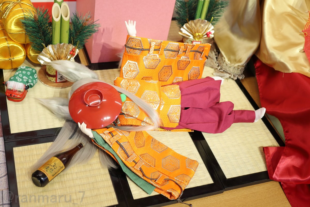 過去作です。お題：ねる　酔っぱらって寝る🍶(>_<) 
#今夜のドール撮影120分一本勝負
#うちのこかわいい