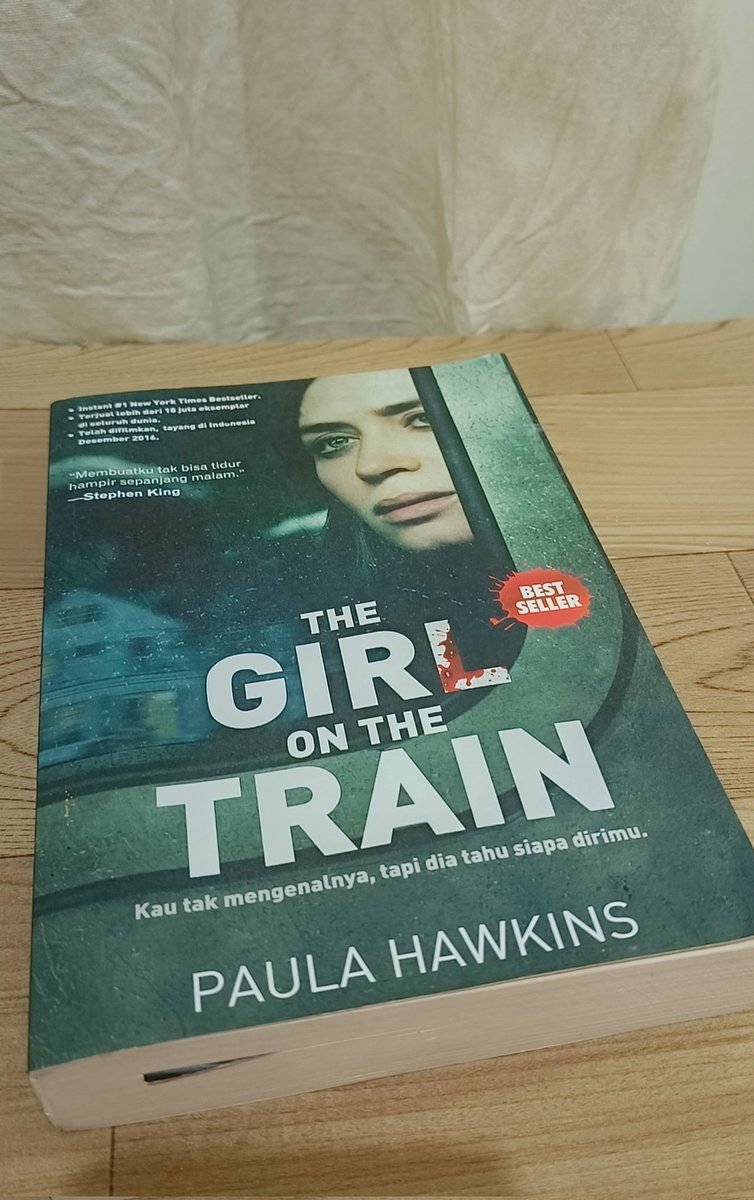 ssyhel's tweet photo. @uliisshh Waaa.. Aku jg punya bukunya cuman beda sampul ☺ Filmnya wajib di tonton . https://t.co/8fgDsgLtS7