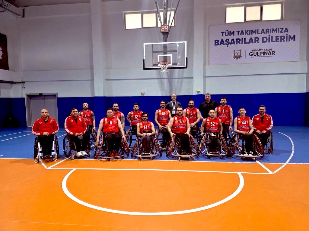 TÜRK SİLAHLI KUVVETLERİ ENGELLİLER SPOR KULÜBÜ !!!

🇹🇷 Bu Kulüp Bir Spor Kulübü Değil, Bir Vefa Hareketidir

Bizim kulübümüz sadece sahaya çıkan sporculardan oluşmaz.
Bizim kulübümüz; vatan için bedel ödemiş gazilerin, yarınlara umut olmak isteyen evlatların ve ay yıldızlı