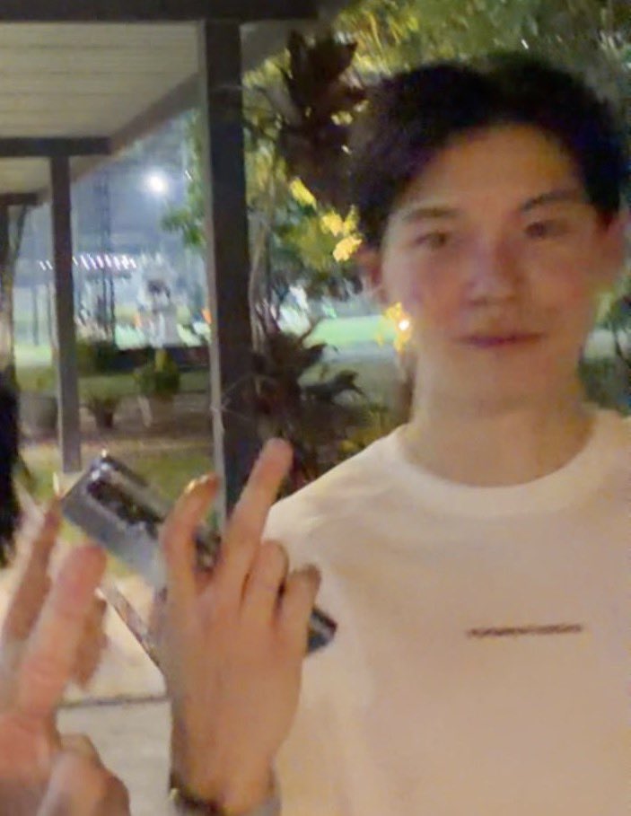 หลังจากที่เพื่อนรักตามให้ไปเตะด้วยยุสักพัก วันนี้พี่แกมาละนะ ดูทรงตีกันเหมียนเดิม
#yinyin_anw #bonnadol #msiwat