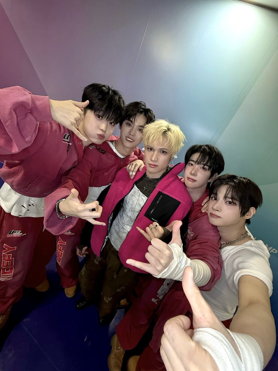 ONE PACT tweet media