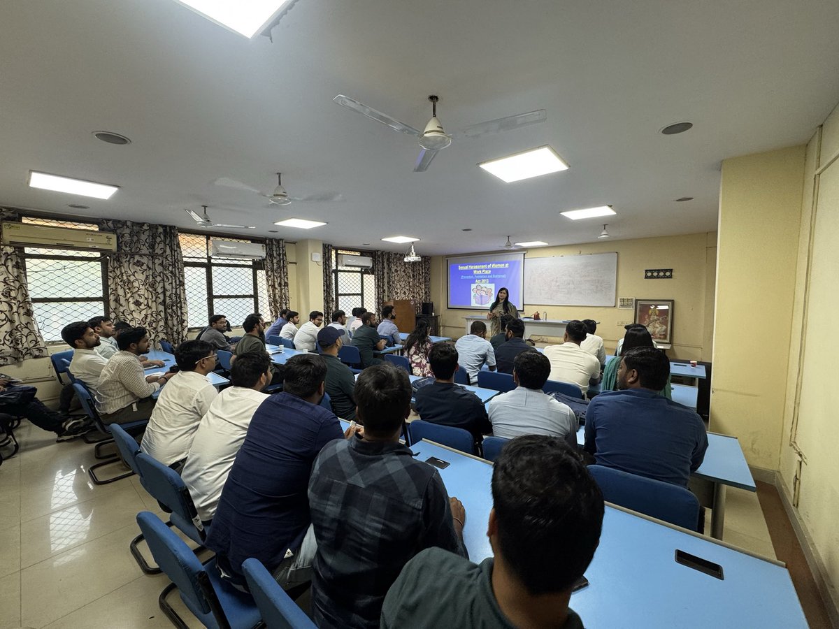 Manvi Sharma tweet media