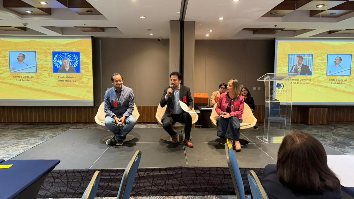 APCColombia's tweet photo. En un contexto de reducción de recursos de cooperación, Colombia enfrenta el reto de hacerlos más estratégicos y eficientes, fortaleciendo alianzas con el sector privado y la participación de territorios y sociedad civil.

Más info 🗞️👉🏿 https://t.co/OCKfdZsguL https://t.co/xqkrbRXm5l