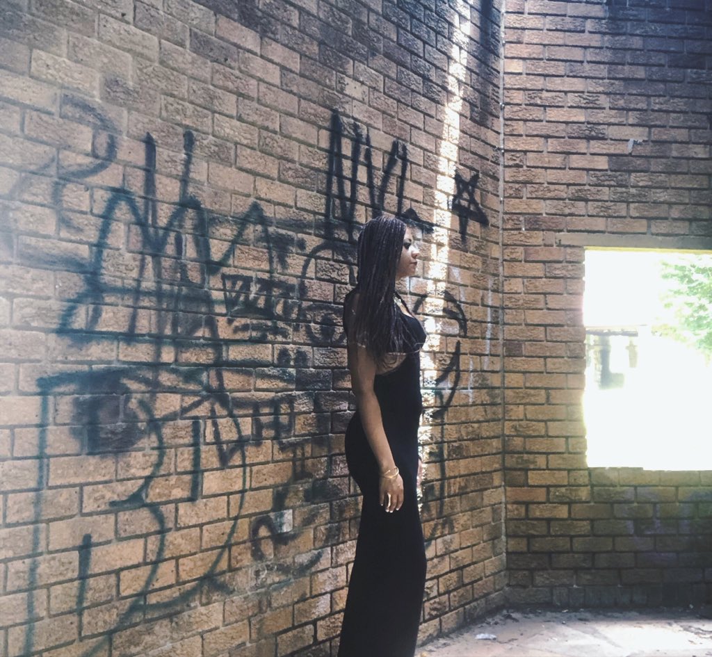 dianabada's tweet photo. #graffitiart #indieartist #afrofusion https://t.co/b8bujQzIA7