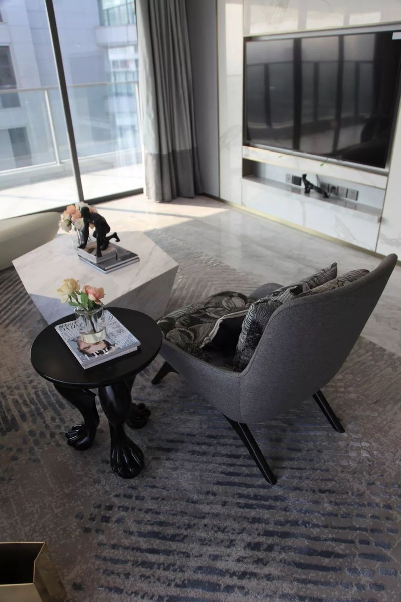 Autcqlict_ tweet media