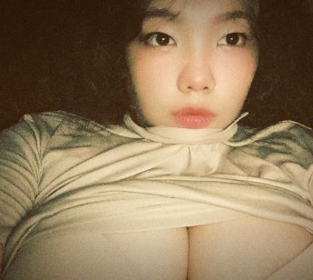 f é y a tweet media