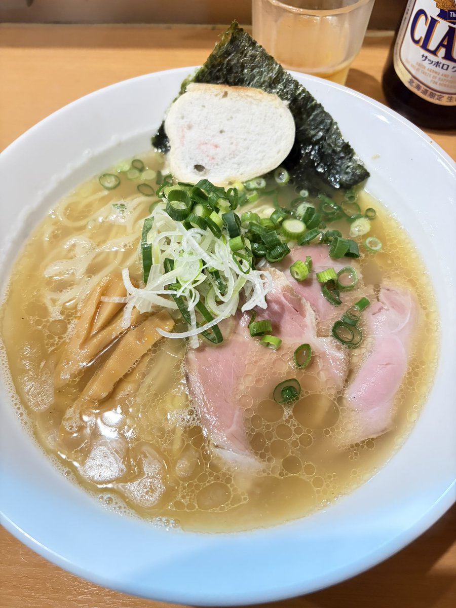 こにたん tweet media