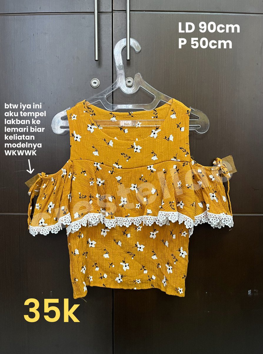 crestellae's tweet photo. 💖 ATASAN

♡ 30k - 45k
♡ harga include admin
♡ all good con! details bisa dm aja

tag cewe cewek prelove preloved crop pendek off shoulder kuning merah biru denim https://t.co/5CTrjRHEV9