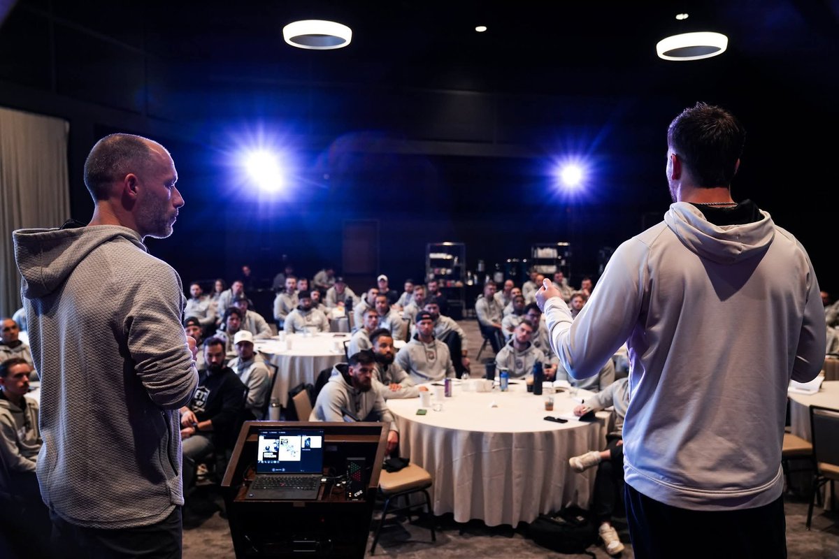 ETSPerformance's tweet photo. Few people in life truly have your back through thick &amp; thin.. Keep those that do CLOSE. 👊

The mission &amp; vision hasn’t changed- it’s evolved. 
Stay locked in! 🔒 

#ETS https://t.co/D01fd4r8hz