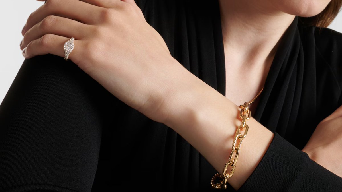 shop_lxuri's tweet photo. Discover the timeless elegance of David Yurman fine jewelry at Mytheresa. From sculptural cable bracelets to modern gemstone pieces, explore iconic designs that define American luxury. Explore now: https://t.co/CC5iVXx3Ea
#DavidYurman #FineJewelry #LuxuryJewelry #Mytheresa #LXURI https://t.co/eY4neo0ZPY