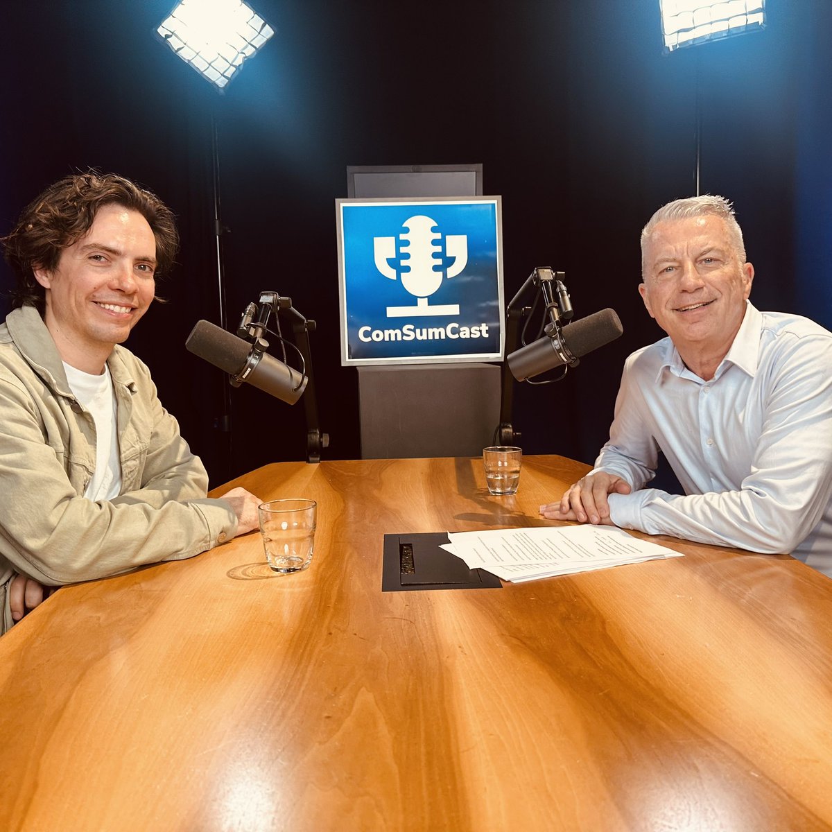 retolipp's tweet photo. Hier entsteht gerade der neue #comsumcast von #zpv und #zprg mit Elio Donauer, Geschäftsführer von https://t.co/jZ9CDDl1KG Kann sich Lokaljournalismus rechnen? https://t.co/RHqHDmEKeU