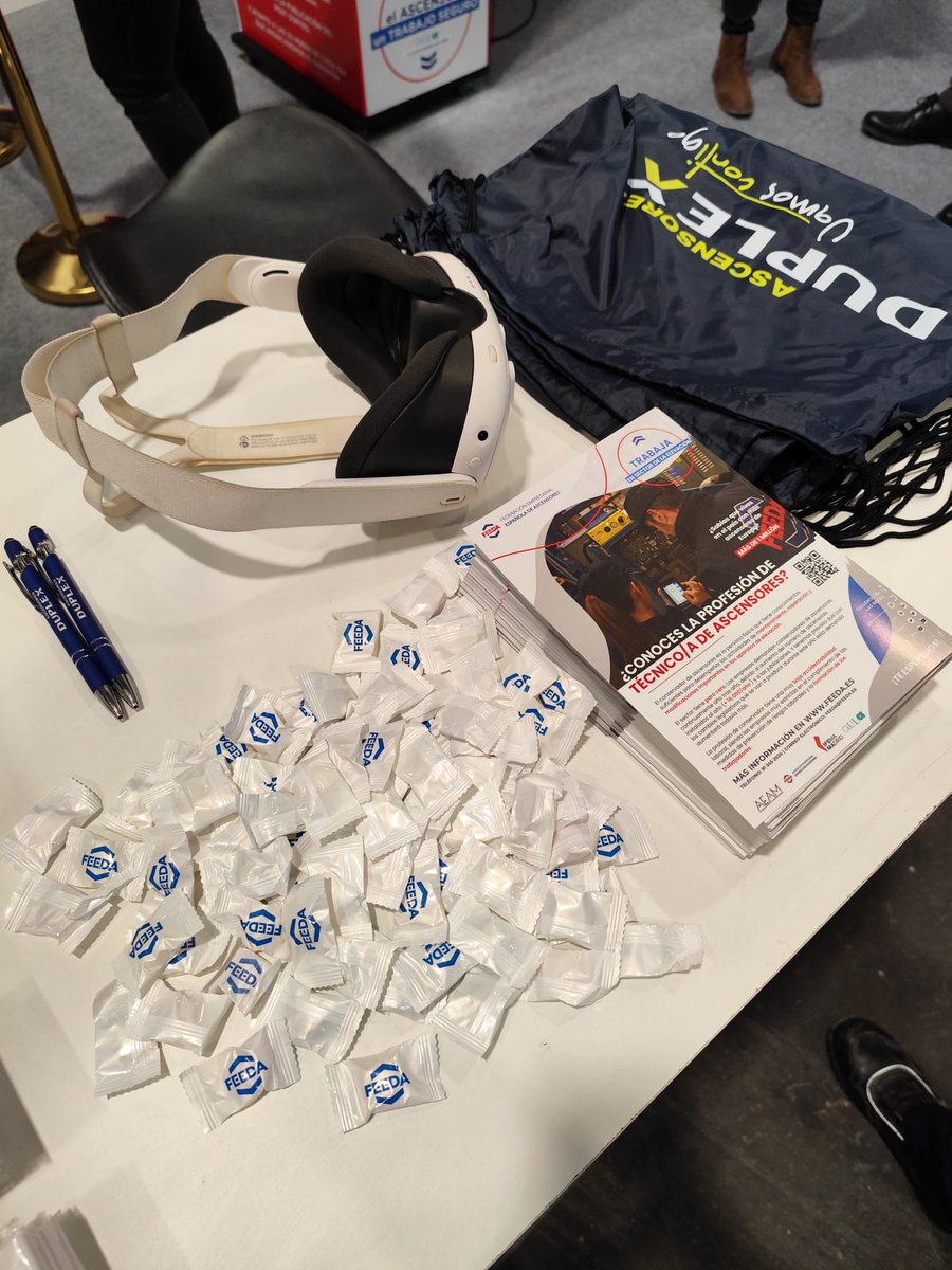 Hoy ha comenzado AULA, la feria educativa 🎒 más importante del país, ¡y en DUPLEX no nos la hemos querido perder!

Junto a <a href="/FEEDAAscensores/">FEEDA Federación Empresarial Ascensores</a>  y #AEAM hemos acercado nuestro sector a los jóvenes, mostrando sus salidas profesionales y las oportunidades que ofrece. 
#AULA26