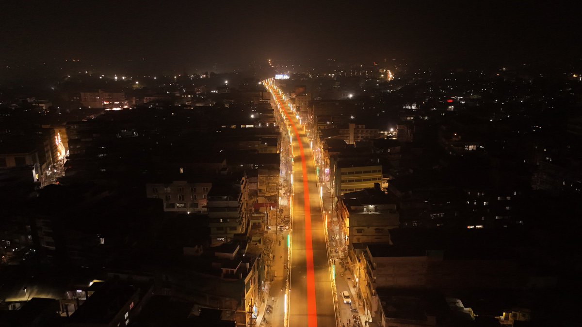 himantabiswa's tweet photo. Did you know that Assam constructs 5 bridges every week on an average for the last 5 years?

Today, we added 2 more in the list. The first one being in Diphu and this one in Jorhat, which will significantly reduce traffic snarls in this historic town.

#AssamInfra https://t.co/SiWxBQ1PiO