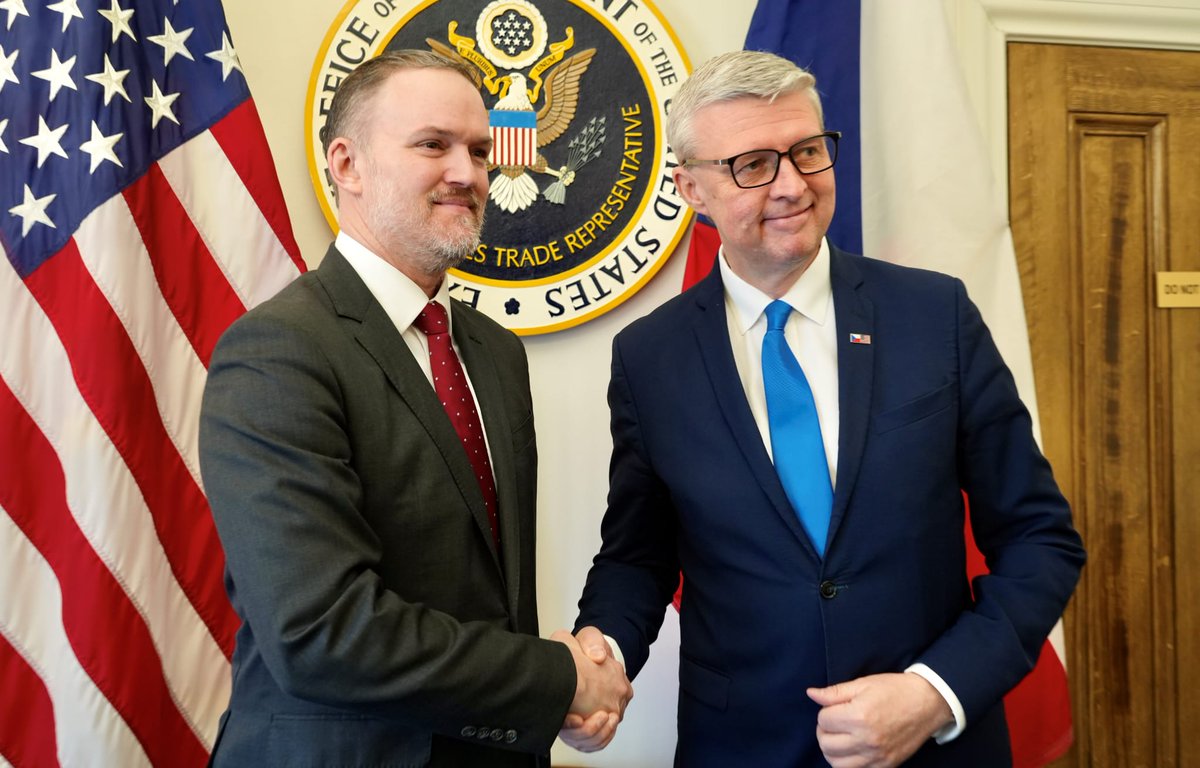 KarelHavlicek_'s tweet photo. Další den ve Washingtonu, další člen vlády. S J. Greerem, hlavním vyjednavačem USA v mezinárodní obchodní politice jsme řešili tarify, (de)regulace a to, jak posílit Spojené státy a Evropu proti reálným ekonomickým i bezpečnostním hrozbám současnosti... https://t.co/fKT1rzUtnD
