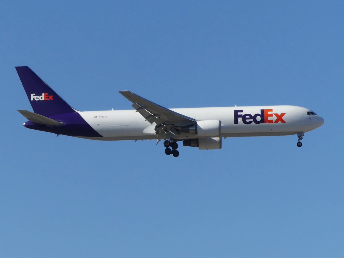 ten_koji1103's tweet image. 2026/3/8成田国際空港外周にて　34R下り
FXのB767フレイター
フェデックス・エクスプレス　B767-300ERF
FedEx Express
#B767
#FedExExpress