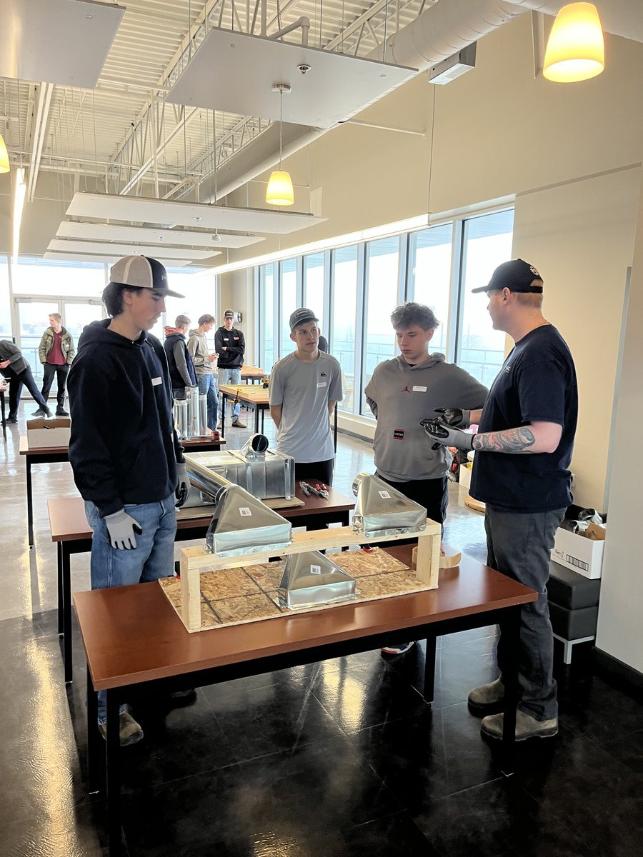 clacunion's tweet image. Thanks to the 50+ students who joined our OYAP &amp;amp; Construction Education Workshop on March 6 at CLAC Cambridge. With support from Edvance, students explored skilled trades and apprenticeship pathways.

#OYAP #SkilledTrades #Apprenticeship #ConstructionEducation #OntarioStudents