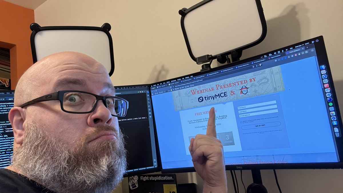 fharper's tweet image. This is my face of "you'd better not miss the @ngconf webinar I'm doing today at 1PM ET on @joinTiny with @angular or I'll find out where you live and go steal your cat as a payback"!

Signup at ng-conf.lpages.co/tinymce-webina…

#ngconf #angular