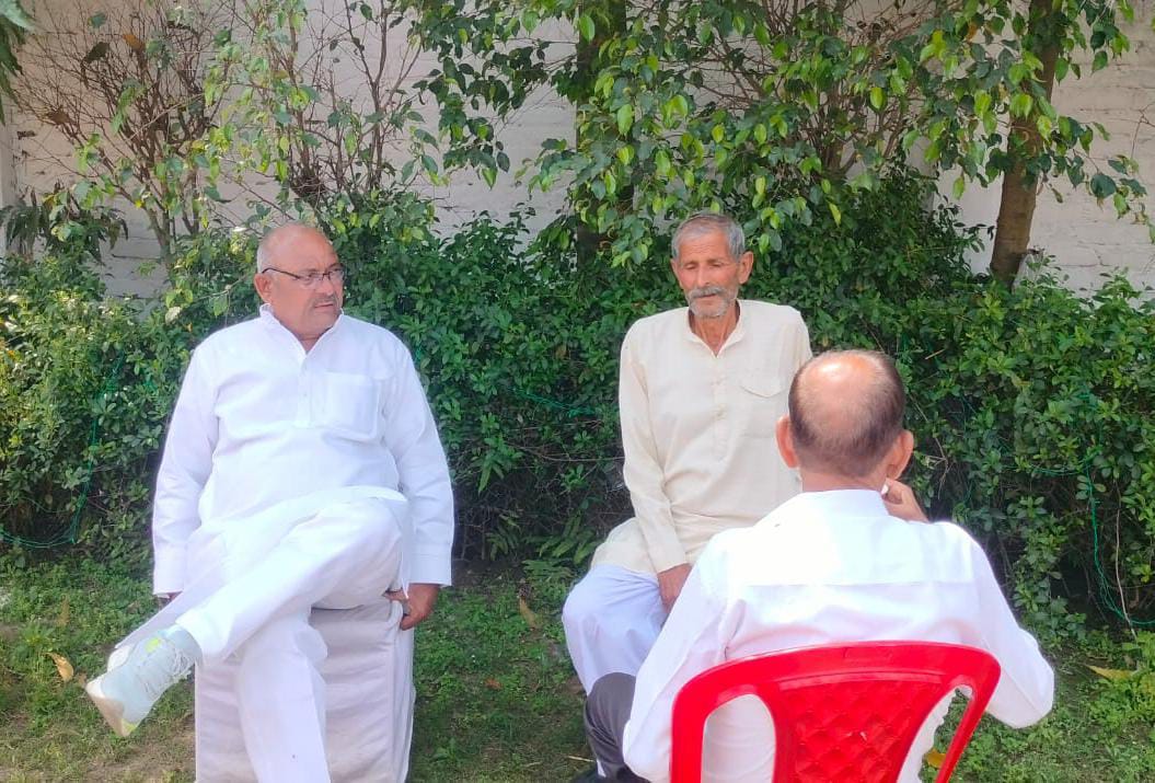 जिला #बिजनौर के ग्राम #जमालपुर_पठानी में स्व. राजू चौधरी जी के सुपुत्र के तिलकोत्सव समारोह में सम्मिलित होकर परिवारजनों को हार्दिक बधाई एवं शुभकामनाएं दीं।
ईश्वर से उनके उज्ज्वल भविष्य की कामना करता हूँ
अशोक चौधरी
प्रदेश महासचिव,RLD उ.प्र.
<a href="/jayantrld/">Jayant Singh</a> 
<a href="/Office_ChJayant/">Office of Ch Jayant Singh</a> 
<a href="/RLDparty/">Rashtriya Lok Dal</a>