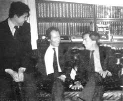 📸 La U en Una Foto 🔝✨

👤 Alfredo Bryce Echenique
👤 Julio Ramón Ribeyro 
👤 Mario Vargas Llosa

Créditos: <a href="/ljcisneros/">luis jaime cisneros</a>