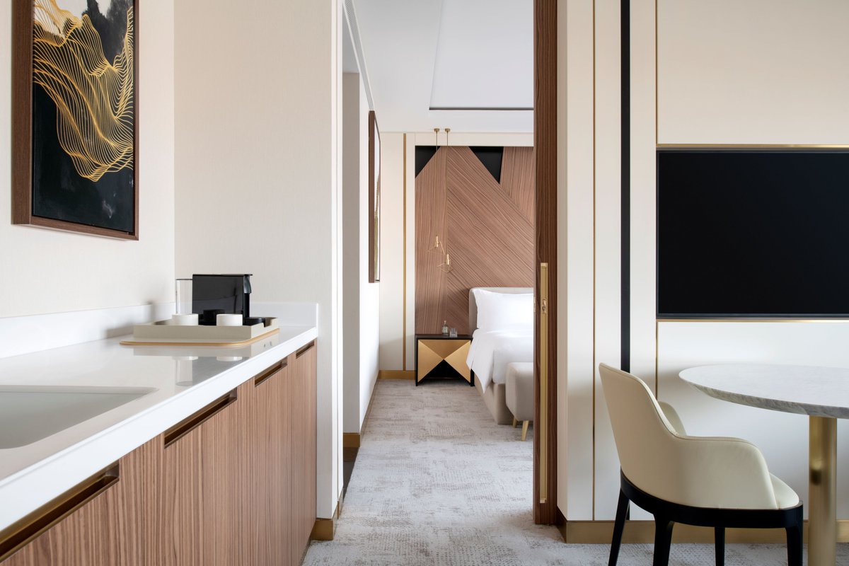 luxurygroup's tweet image. Steigenberger Hotel Doha, Qatar. Ideally located luxury hotel with world class amenities. #Doha #dohaqatar #besthotelsindoha #bookdirect #luxuryhotels hrewards.com/en/steigenberg…