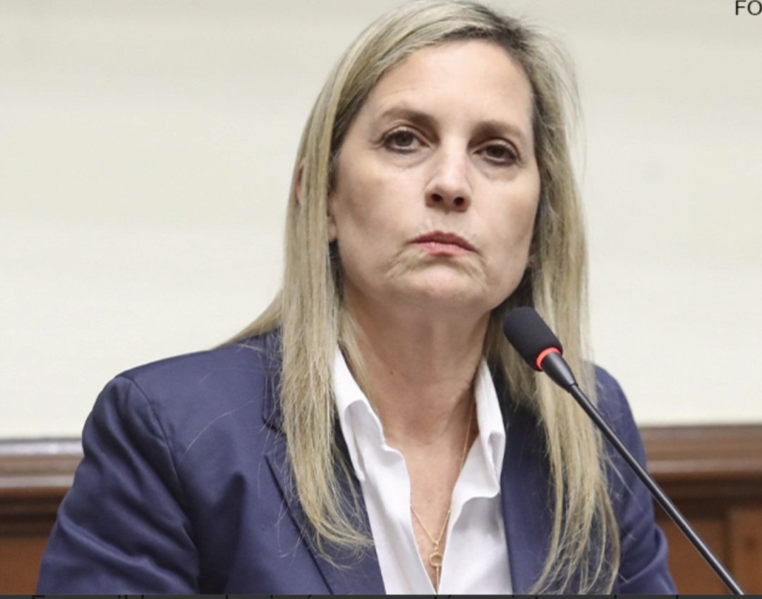 ¿Alguien Sabe si Maricarmen Alva 
sigue visitando a los mercados y besando a gente humilde?? O solo
Lo hacía cuando pensaba que iba a Ser Reelegida.

<a href="/MaricarmenAlvaP/">Maricarmen Alva</a>