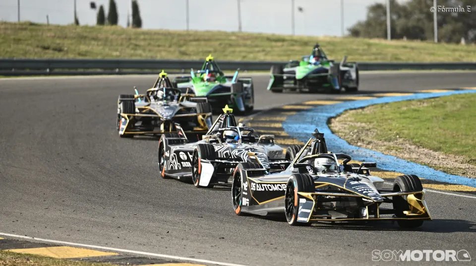 ¿Encaja el Jarama en el ADN de la Fórmula E? Alberto Longo explica que sí.

➡️ Con el paso de los años, se están alejando de su idea original de correr en el centro de las ciudades.

➡️ Longo señala que forma parte de su crecimiento y ya pueden correr en cualquier circuito del
