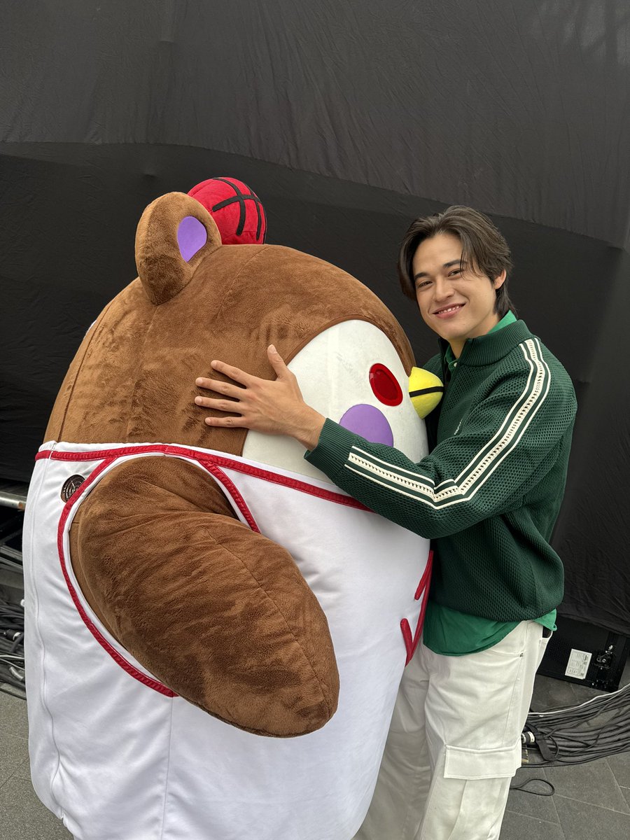 sunmorkaddicttt's tweet photo. setiap foto sama gawin posenya pengen nen mulu😭😭 https://t.co/U8DMXWGYCM