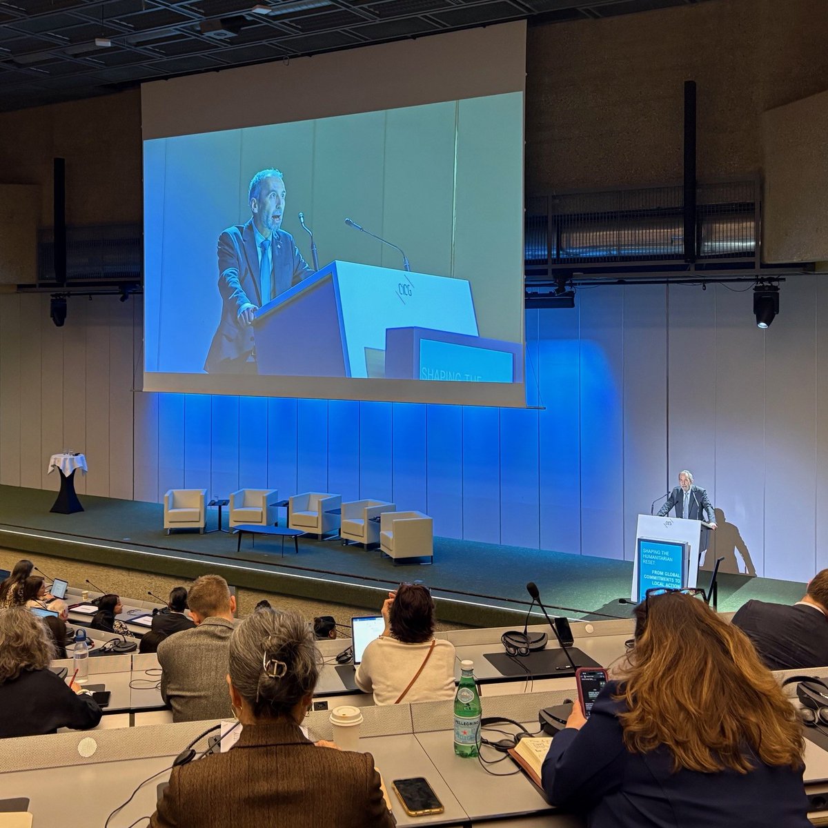 swiss_un's tweet image. #WorkingTogether 
#Geneva connects the different axes of #humanitarian action 
The Humanitarian Networks &amp;amp; Partnerships Week enables local organisations to contribute their practical experience to political debates, share best practices &amp;amp; enhance impact 
hnpw.org