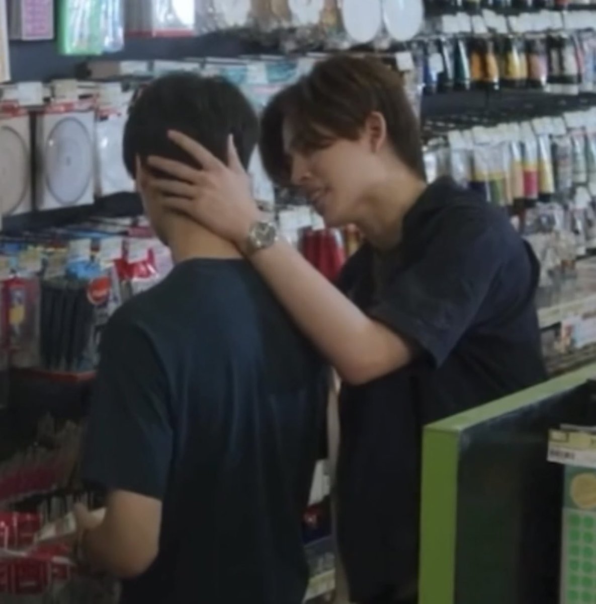 มือใหญ่เท่าหัวภูวินจริง 🫠🫠🫠🫠
