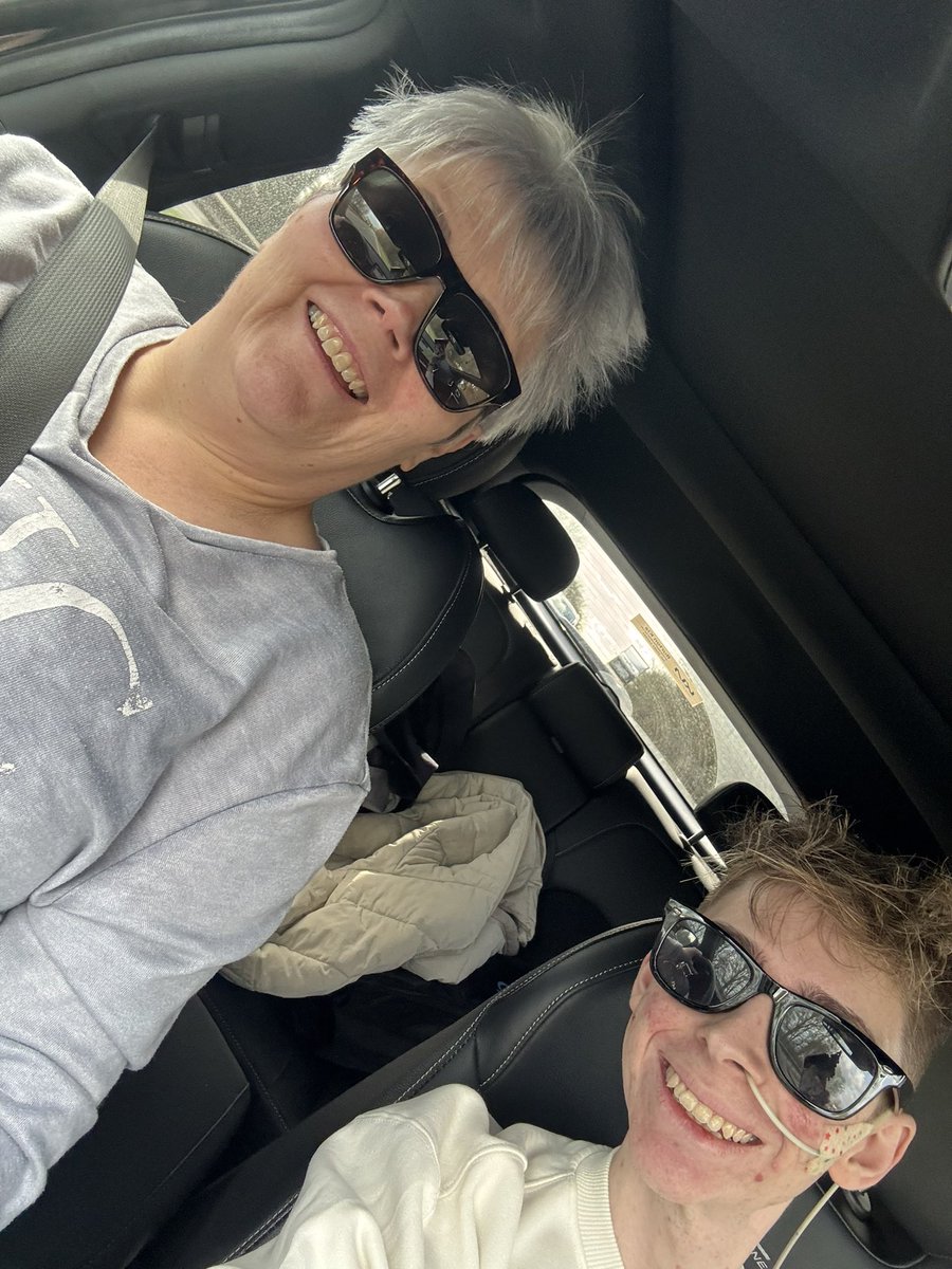 ollieollieGA's tweet image. had a few days rest after my amazing birthday weekend and we’re off to London for #Transmission 🏳️‍⚧️💗 

super excited for a night of amazing performances but more importantly to raise money for such an amazing cause ✨