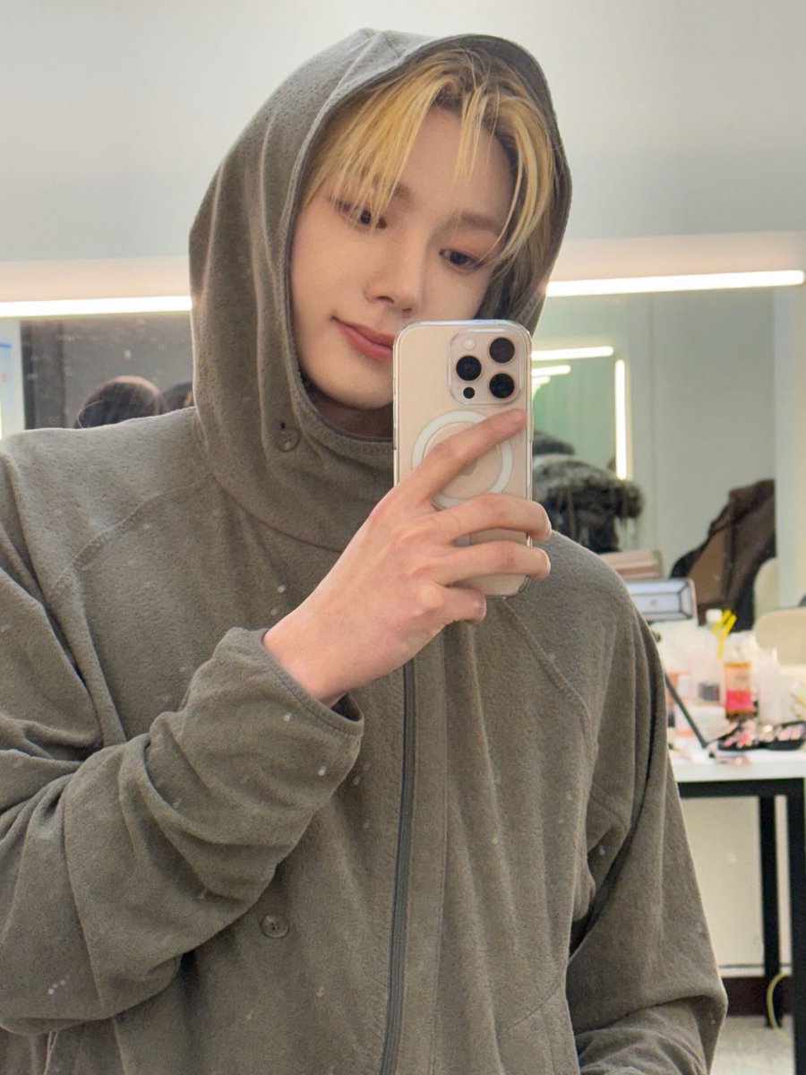 먼지☁︎ tweet media