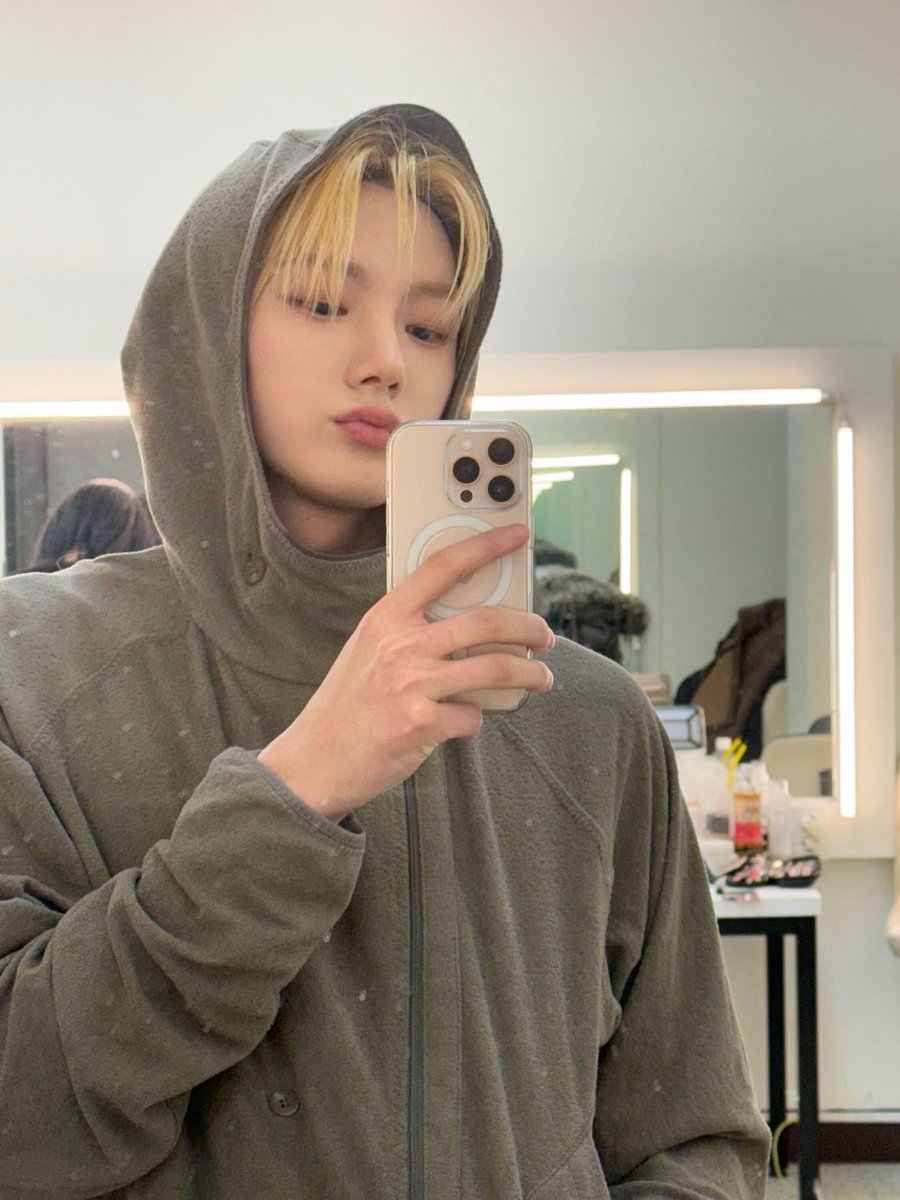 먼지☁︎ tweet media