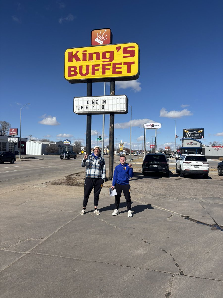 Thank you to Kings Buffet for Donating to the UNK Loper Backer Banquet! #blueswarm <a href="/UNK_Football/">UNK Football</a>