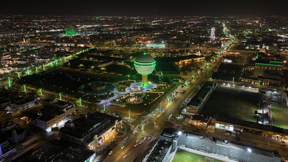 بـرج بـريـدة .. متوشحاً بالـعـلـم السـعـودي بـمناسبـة #يوم_العلم .