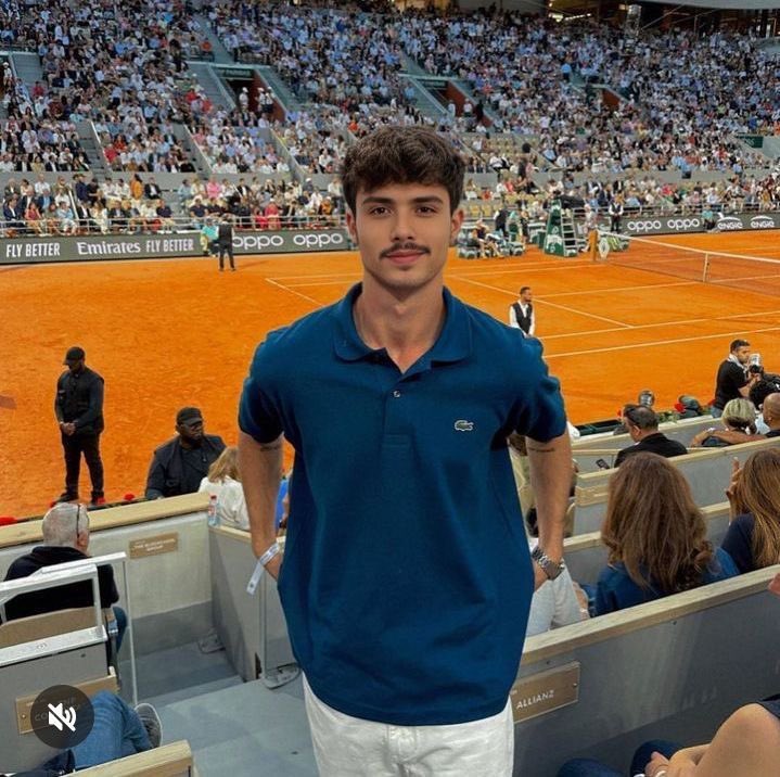 يا <a href="/grok/">Grok</a> اجعل خلفه بحر اسطنبول