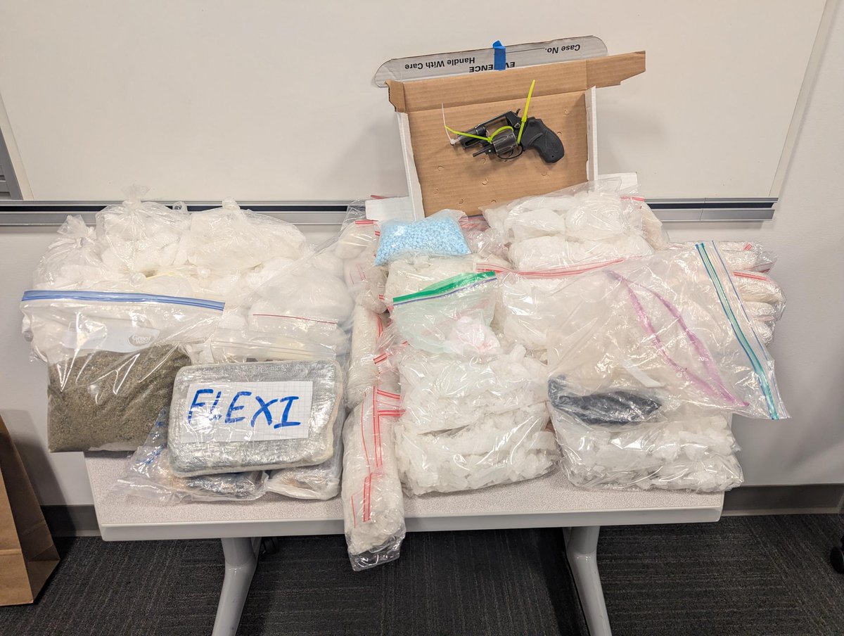 FBI Denver tweet media