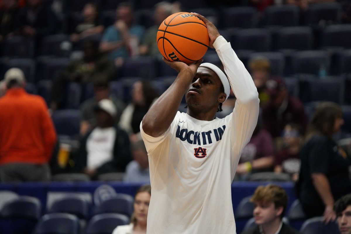 aldotcomTigers's tweet image. Pregame snaps from Nashville, Tennessee as Auburn takes on Mississippi State.

📸: Gabe Burggraf

#wareagle #SECTournament
